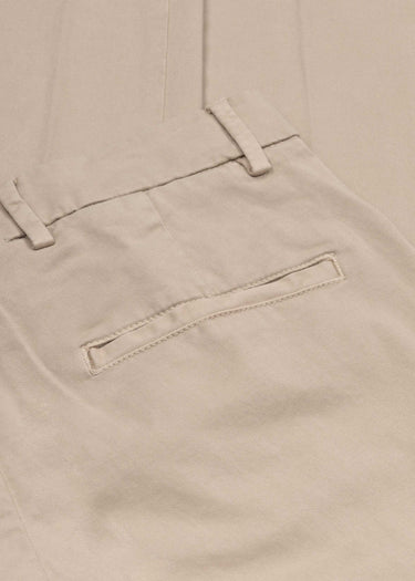 2000049720110-2-HW24-Men-Trousers-Dantendorfer-Dantendorfer_2708a61a-29d6-4829-a2e7-71b68a7e6526.jpg
