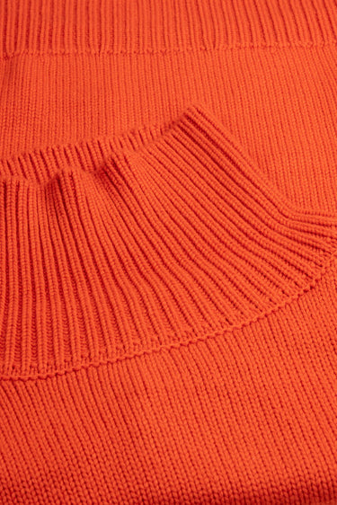 2000049836743-3-HW25-Dantendorfer-VanKukil-05.2_WOMEN_TURTLENECK_971566ff-e794-45cf-b14f-9a8efbc6e883.jpg