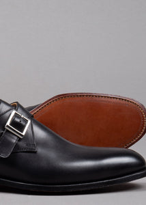 Crockett and Jones Herren Lederschuh Monkstrap in schwarz mit silberner Schnalle und Ledersohle