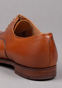 Crockett and Jones Herren Schuh zum Schnüren aus Glattleder in cognac braun mit brauner Ledersohle